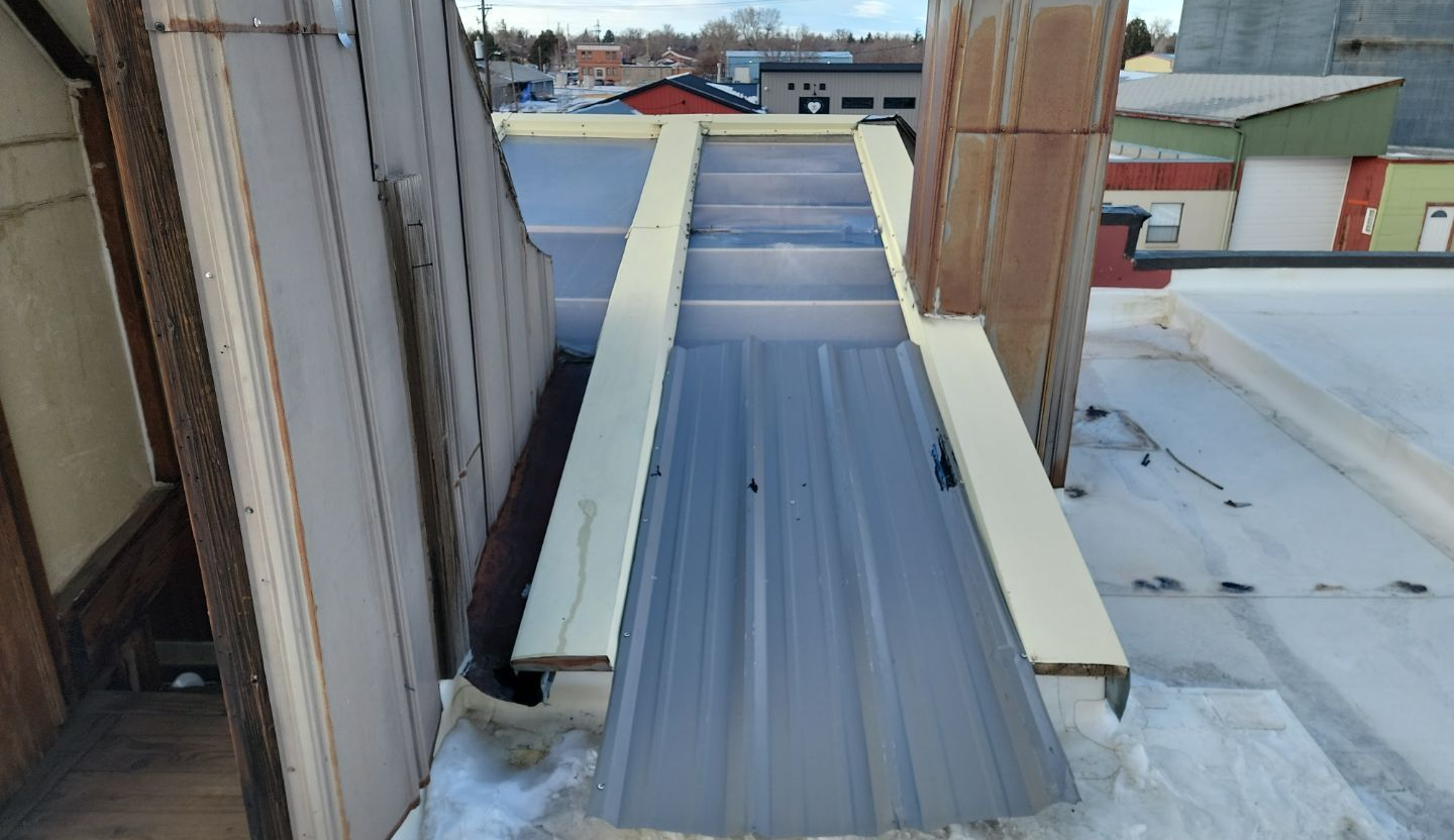 metal roof installation